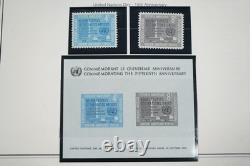 UNE COLLECTION DE TIMBRES DES ANNÉES 1950 À 1980 DE 800 TIMBRES ET 40 FEUILLES TOUS NEUFS DANS UN ALBUM MYSTIQUE