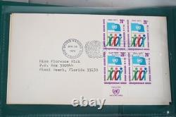 Une collection de 180 enveloppes premier jour 1975-1981 stockées dans un album Mystic