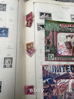 Une collection de timbres anciens robustes dans un album de timbres-poste Scott International