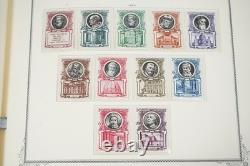 Vatican 1929-1981 Collection de 575 timbres neufs et utilisés dans un album Scott