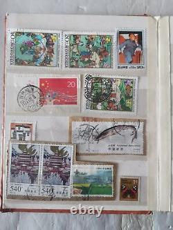 Vers 1990, la Chine a rassemblé 199 timbres dans son album de collection de timbres.
